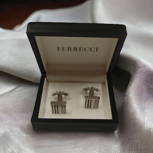 MEN'S FERRECCI SQUARE SILVER CUFFLINKS WITH MULTI COLOR LINES  IN JEWELRY BOX. - Picture 1 of 2